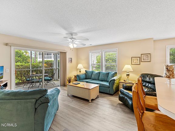 5th image of 3350 Club Villas Drive #1502