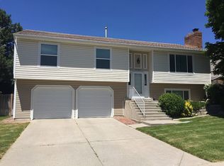 1233 E Forest Ridge Rd, Sandy, UT 84094