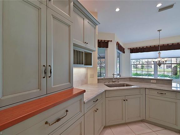 5th image of 2276 Island Cove Cir