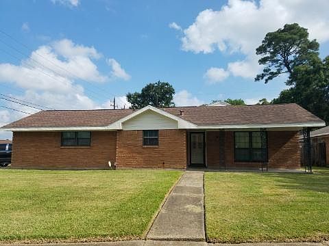 1st image of 13903 Hollypark Dr