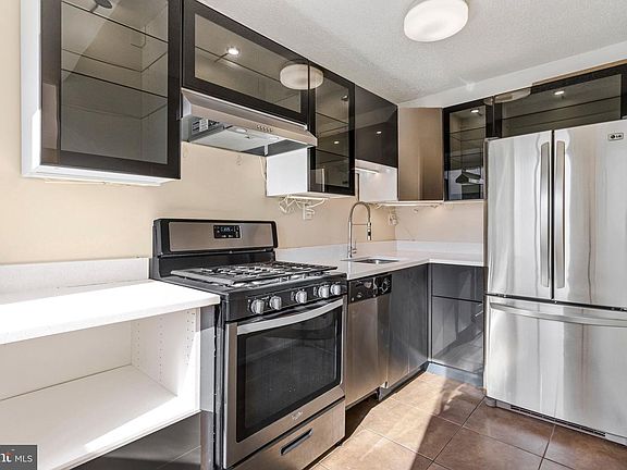3rd image of 2500 N Van Dorn St APT 316