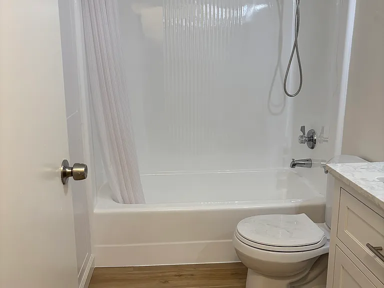 5075 Atlantic Ave #104 — Photo 13