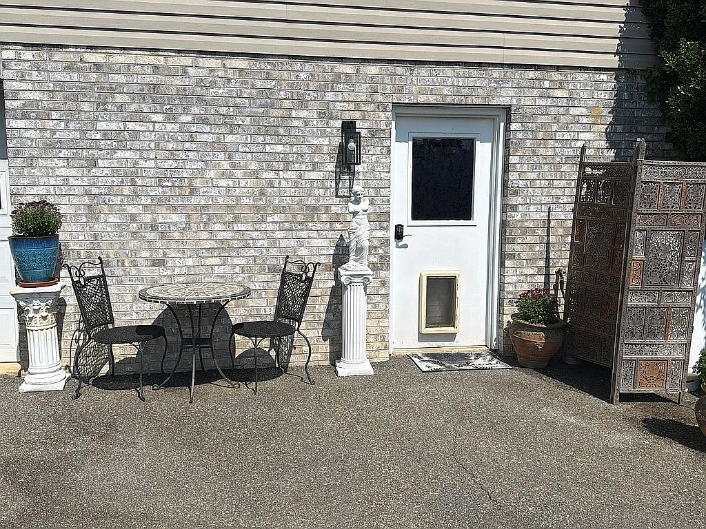 1 bed, 1000 sqft, $1,800 — Photo 3