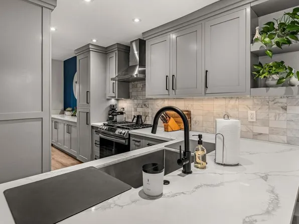 7767 Caminito Monarca Unit 111, Carlsbad, CA 92009