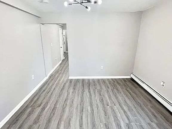 5th image of 586 Christopher St #4C