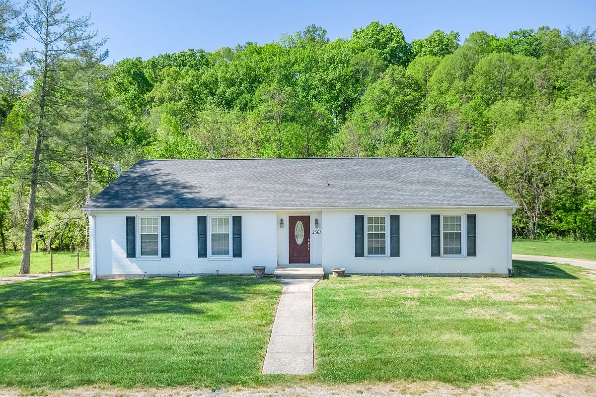 Building Photo - 2561 Rutrough Rd