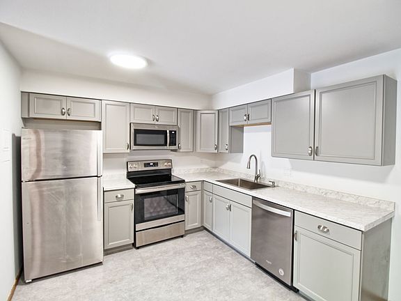 3rd image of 197 Flintridge Dr APT 7