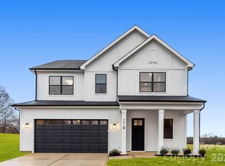 551 Perry Rd, Troutman, NC 28166