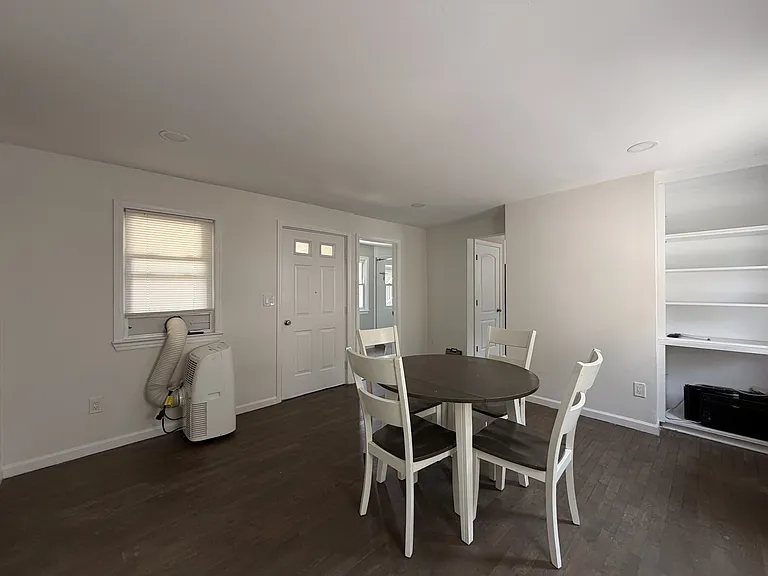 29 W Somerset St — Photo 6