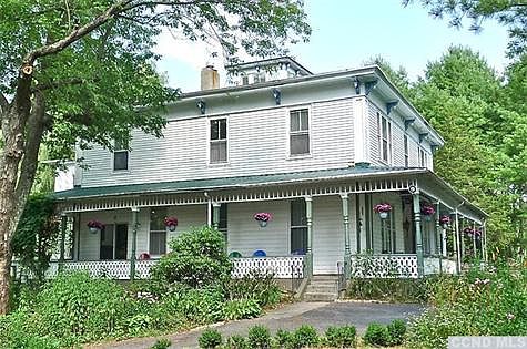 1st image of 14 Hillcrest Manor Ln