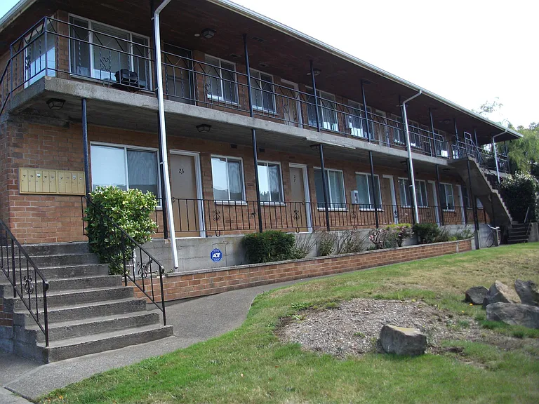 6000 California Ave SW — Photo 10