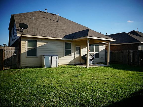 Plenty of space in back yard and storage shed stays