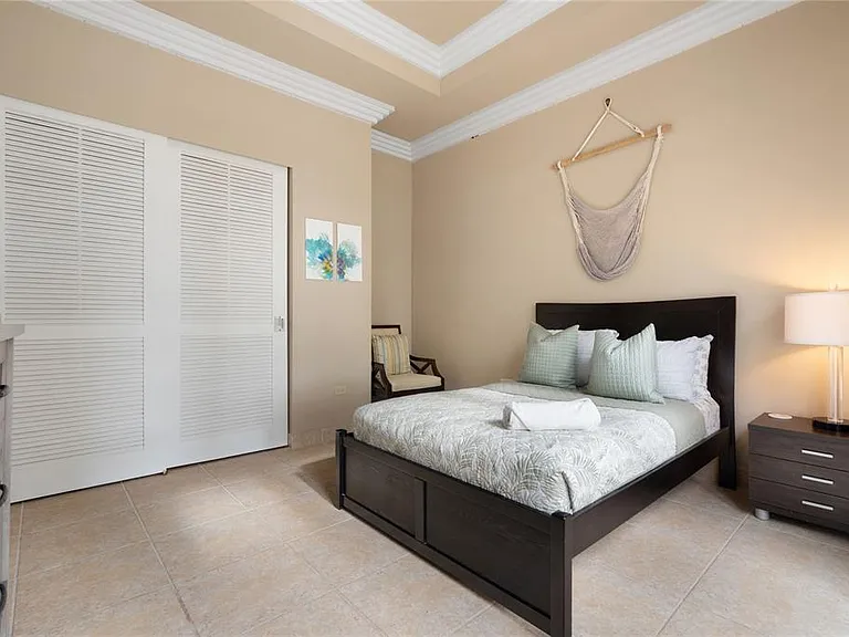 500 Ocean Dr #553 — Photo 24