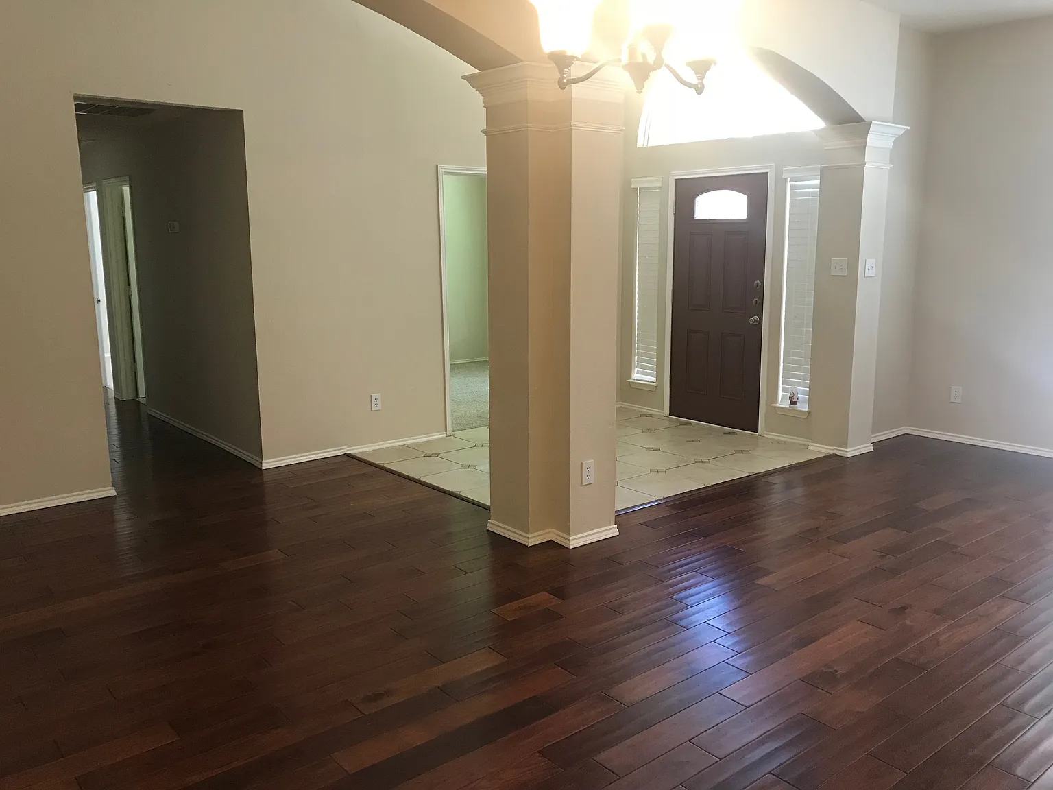 4 bed, 2571 sqft, $2,950 — Photo 4