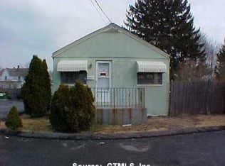 39 Williams Ave, Mystic, CT 06355