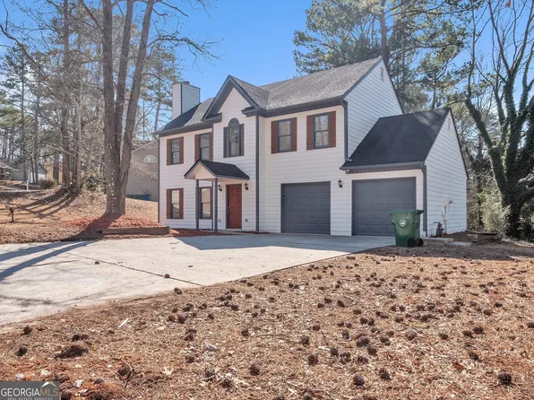 835 Fox Valley Dr, Stone Mountain, GA 30088
