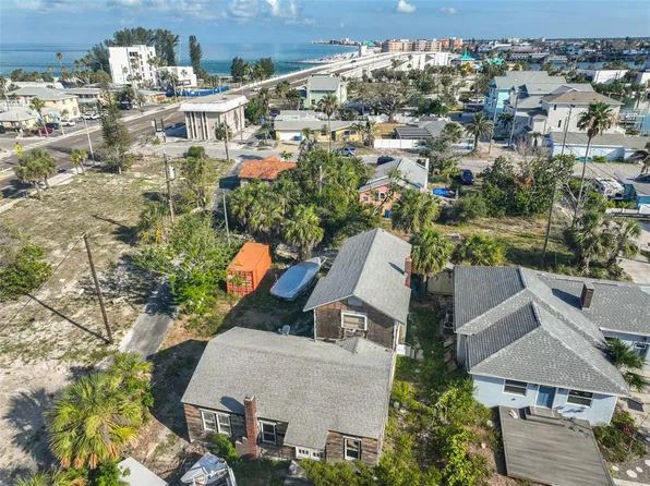 108 125th Ave #16, Saint Petersburg, FL 33706