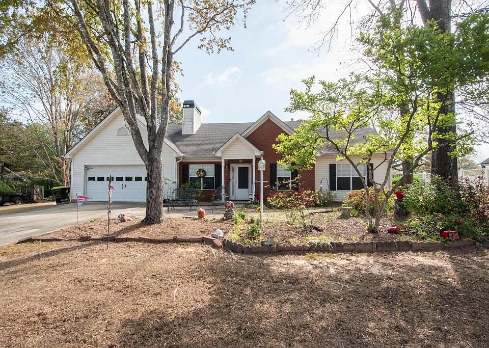 1st image of 115 Oakview Trce