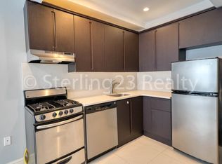 2556 38th St #1F, Astoria, NY