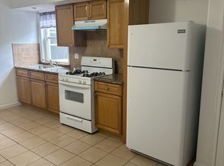 326 Oliver St #2, Newark, NJ 07105