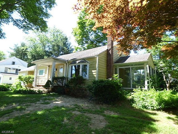 5th image of 51 Lakeshore Dr