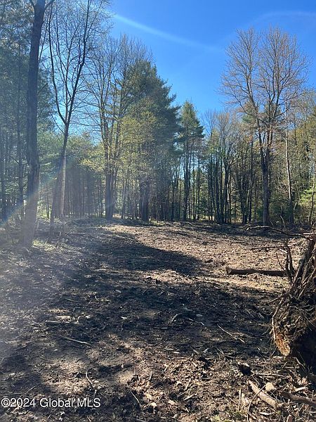 3rd image of 104 Fay Lane