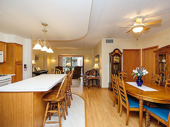 2nd image of 7410 W Lawrence Ave Unit 116