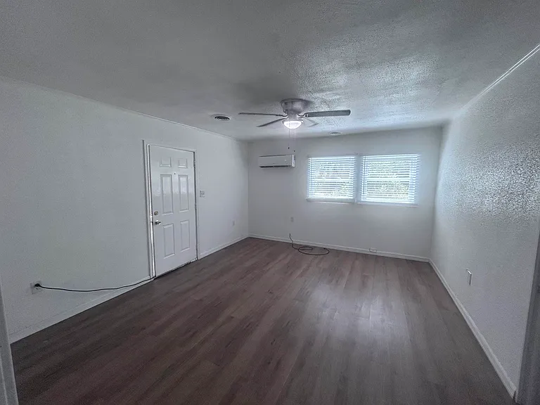703 Westway Rd #B — Photo 5