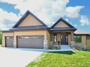 6356 Red Fox Rd, Lino Lakes, MN 55014