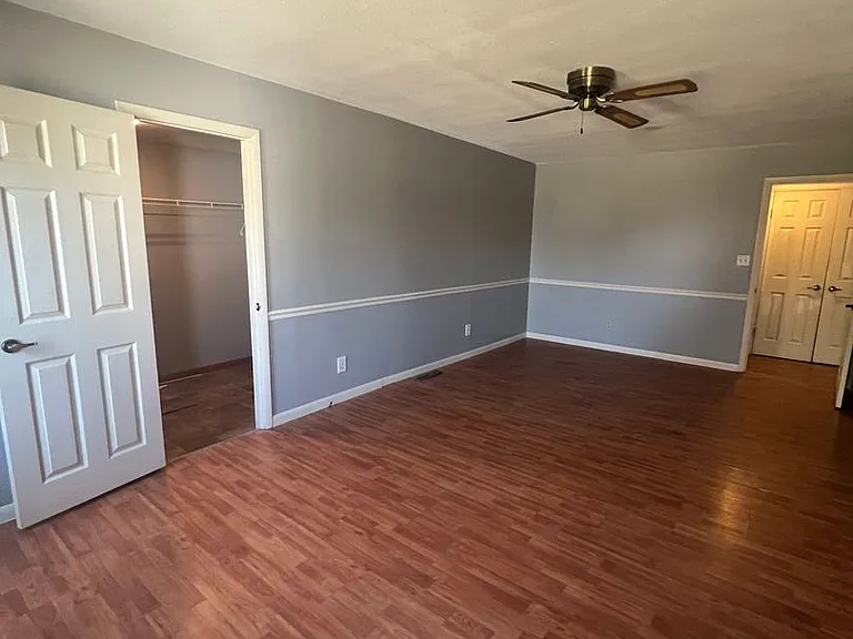 1833 W Smith St — Photo 19
