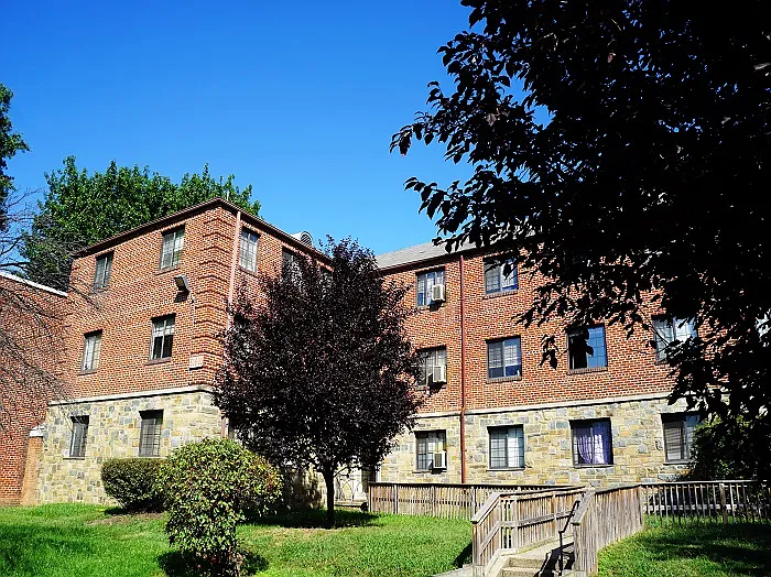 Fleetwood Village Apartments — Photo 4