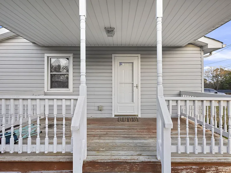 242 Dodd St — Photo 29