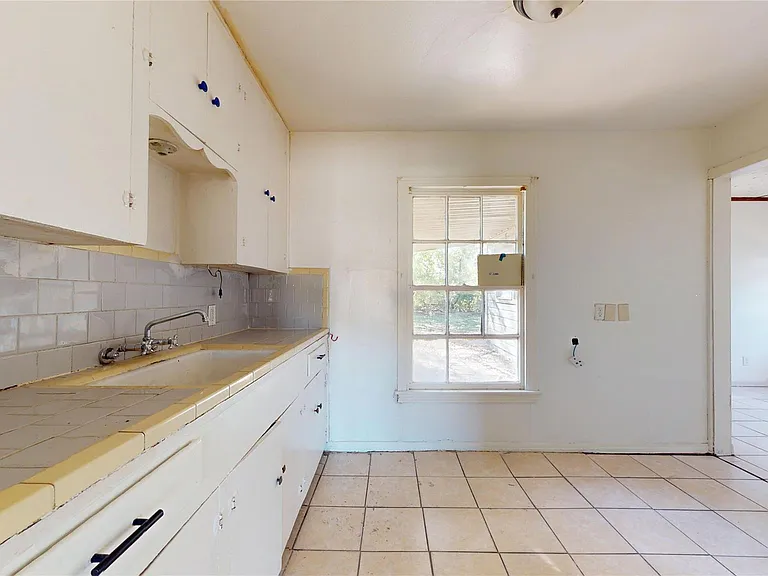 3826 Landa Ln — Photo 8
