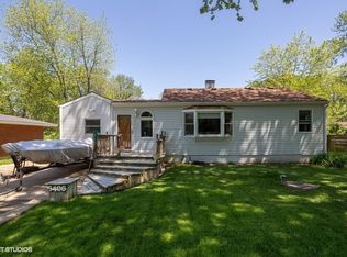 5406 Circle Dr, McHenry, IL 60050
