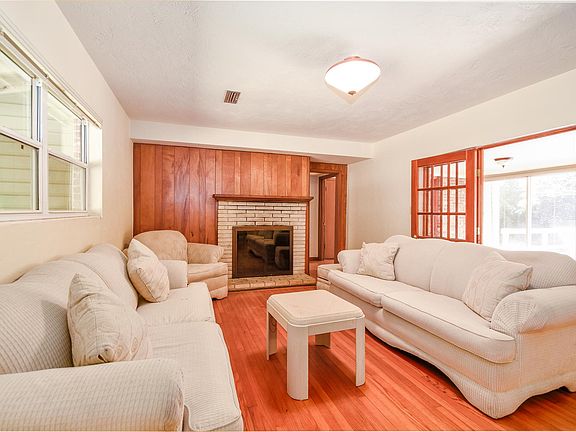 4th image of 1623 NW 45th Ave
