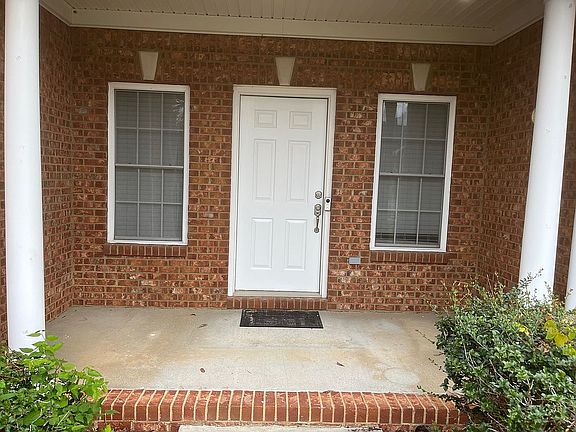 4th image of 2608 Pointe Ave