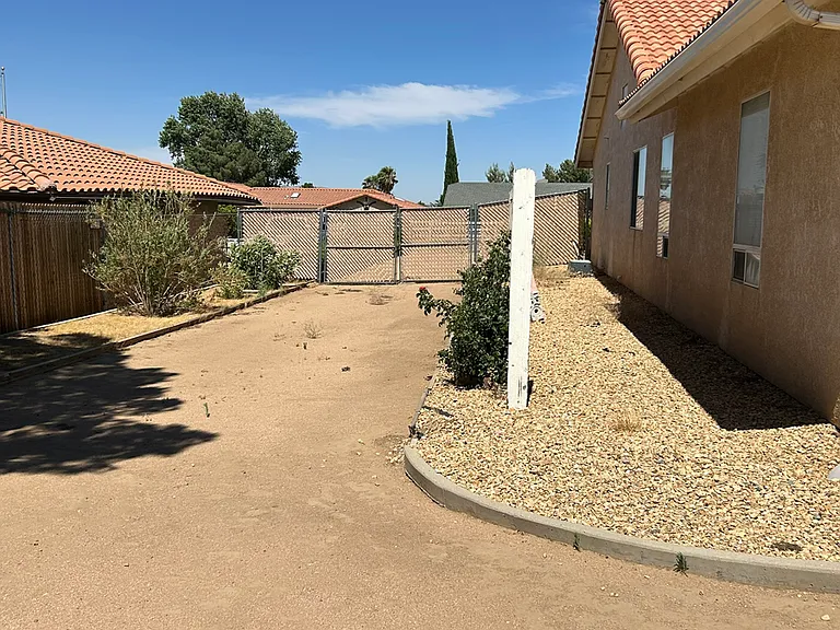 7728 Paisley Ave — Photo 34