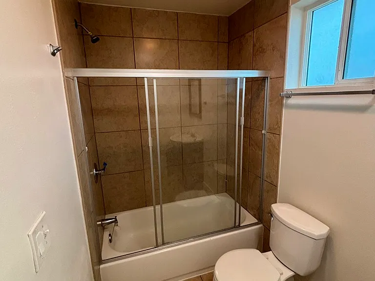 5913 Denver Ave — Photo 16
