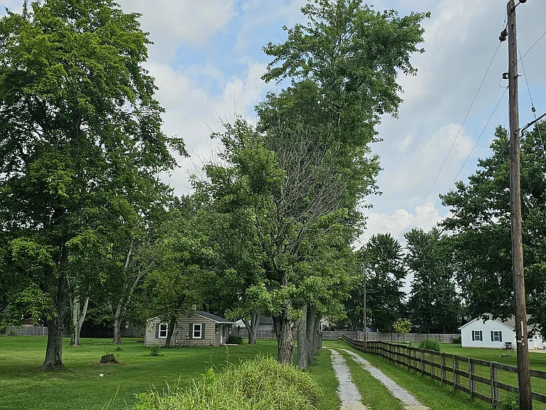 7938 School Rd — Photo 2