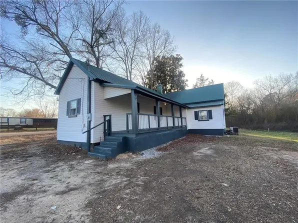 179 Harris St, Commerce, GA 30529