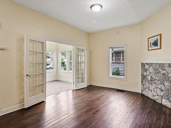 3rd image of 2715 Penn Ave N