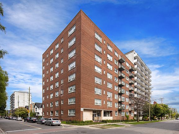 2nd image of 67 Cartier St #1479943
