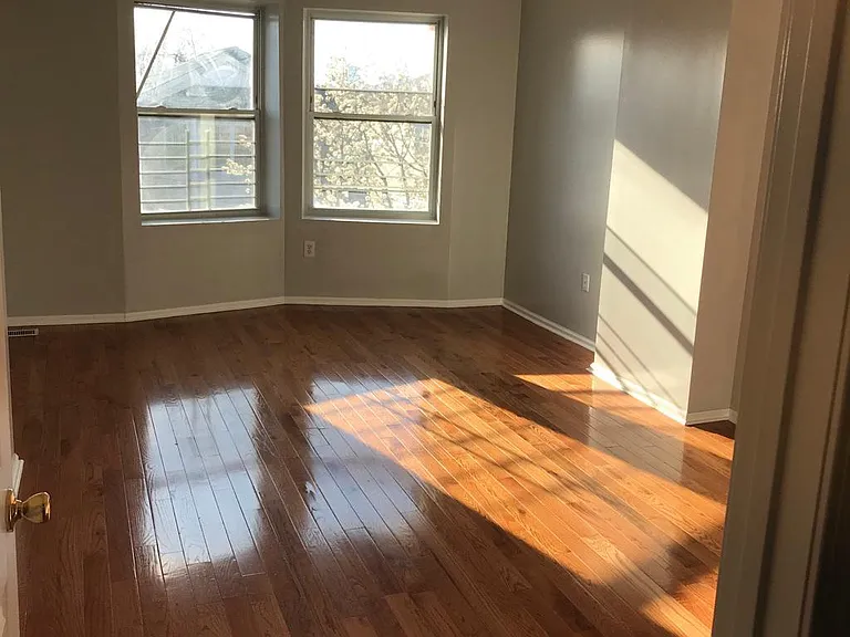 46 1/2 3rd St #2 — Photo 9