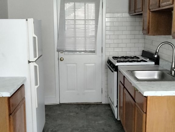 3rd image of 4037 W School St #3