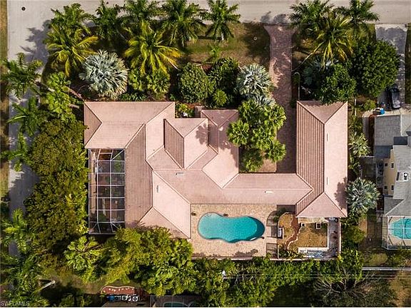 5th image of 5302 SW 25th Ct