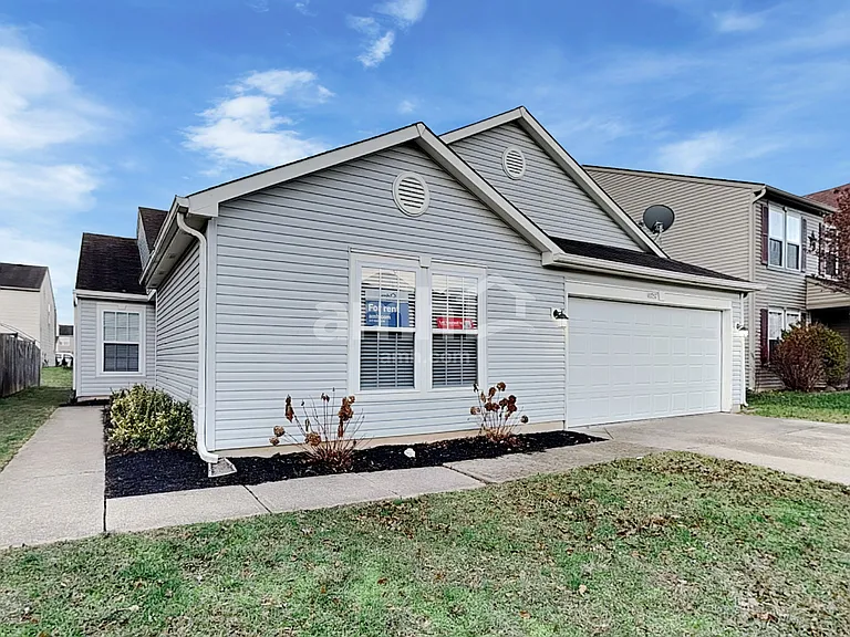 10757 Emery Dr — Photo 1