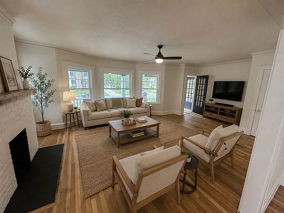 3rd image of 1278 W 102nd St APT 1