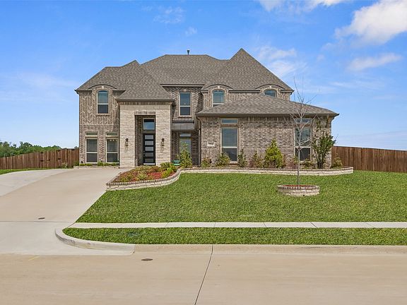 2nd image of 751 Emerald Valley Dr