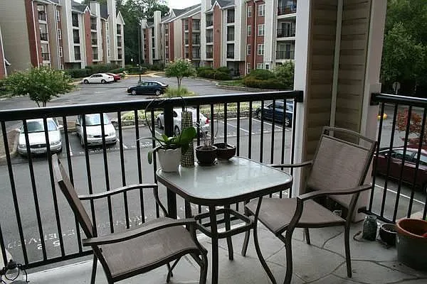 1 bed, 530 sqft, $1,800 — Photo 3