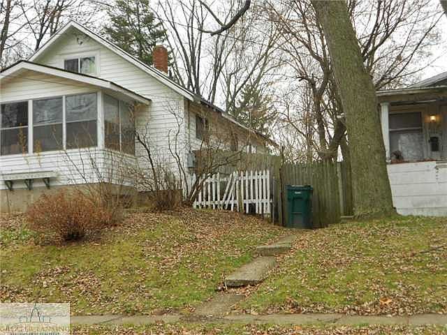 2nd image of 425 S Francis Ave